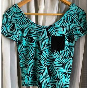 Nollie Skater Tropical Crop Top